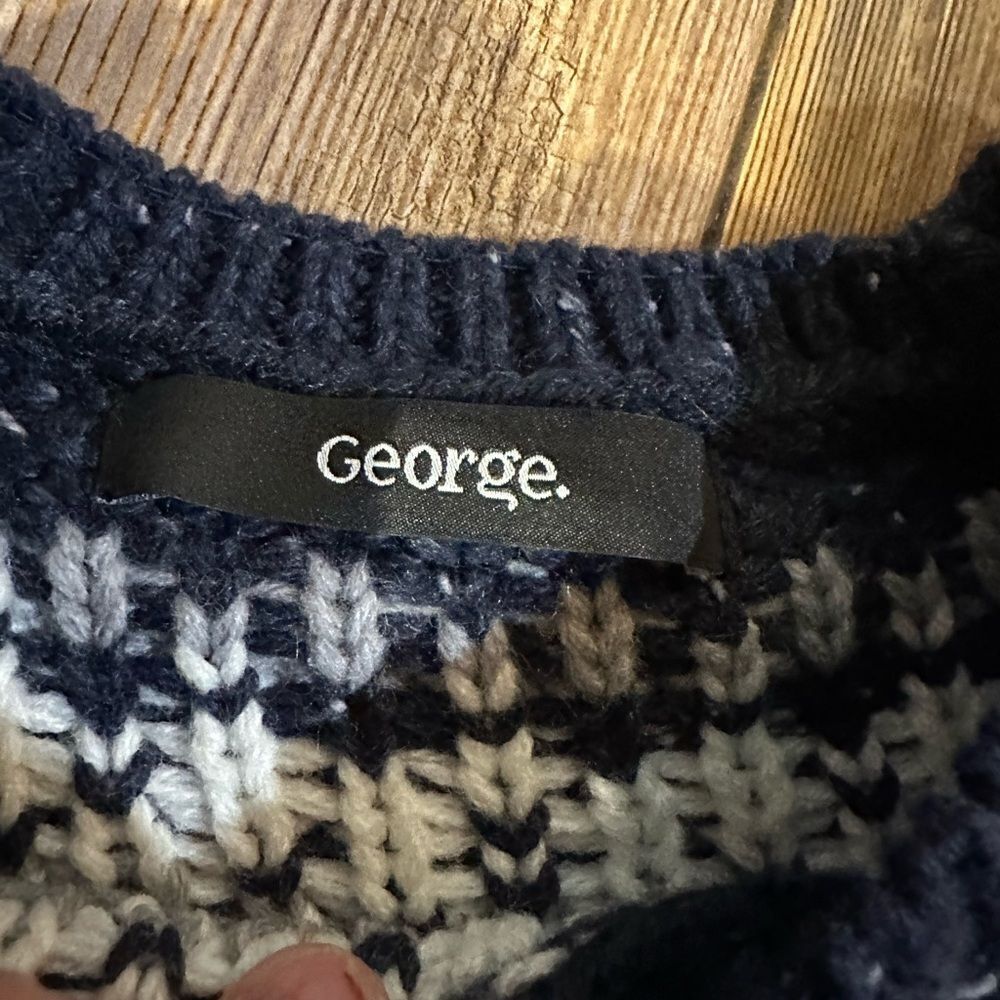 Boys Navy Fair Isle Sweater NORDIC-INSPIRED FAIR ISLE KNIT Navy White Red 2-3T - Picture 2 of 3